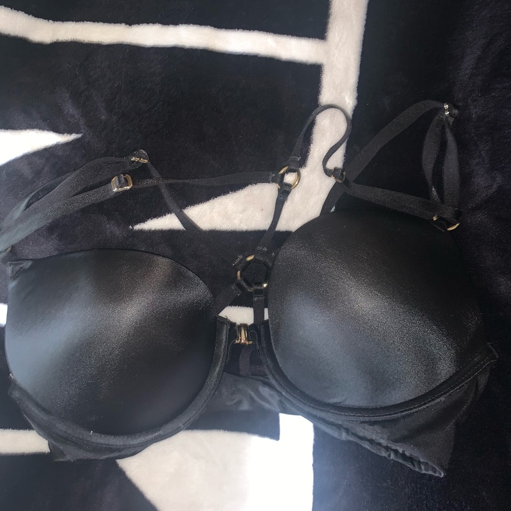 Victoria Secret Bras - Picture 6 of 7